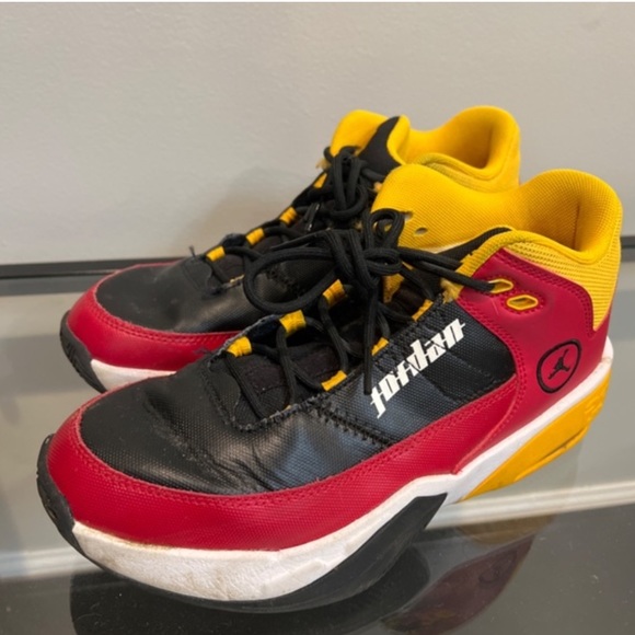 Jordan Nike Max Aura 3 SE size 6 - Picture 2 of 3